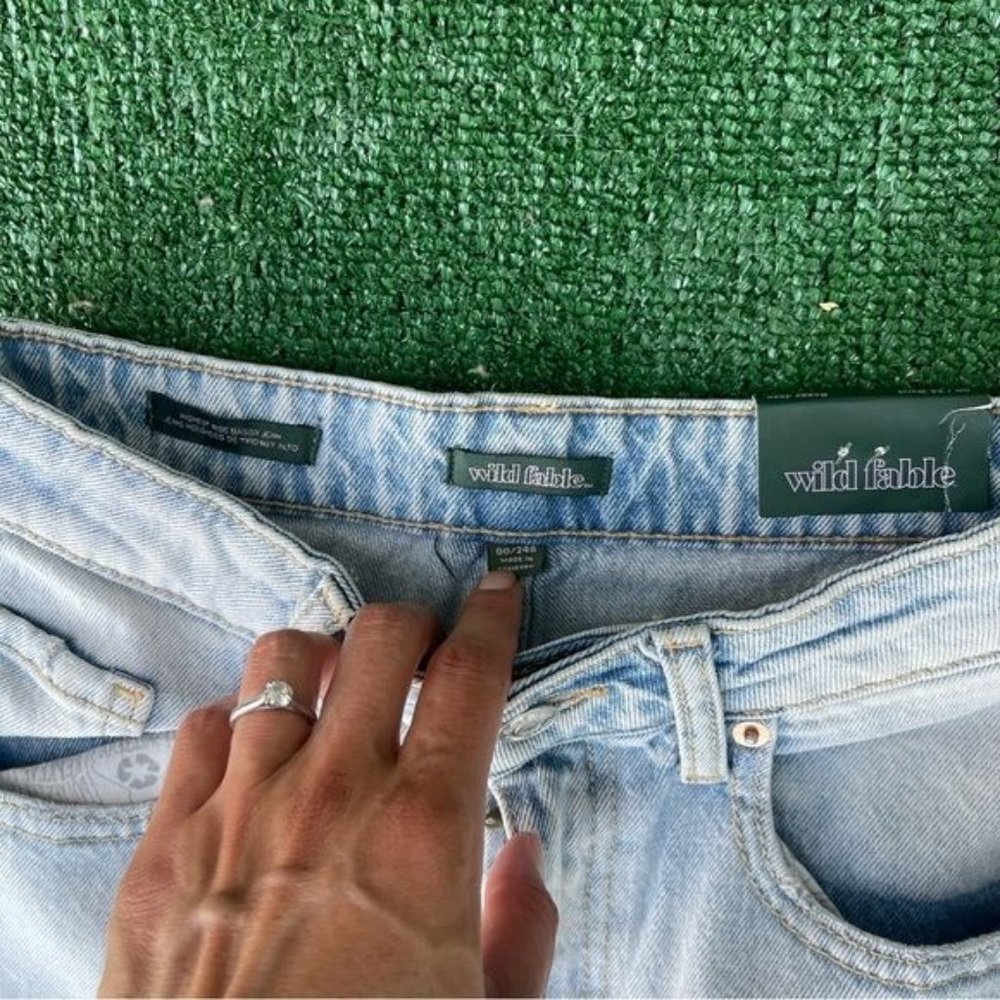 Wild Fable Light Blue Distressed Highest Rise Baggy Jeans Size 24R - Picture 5 of 10